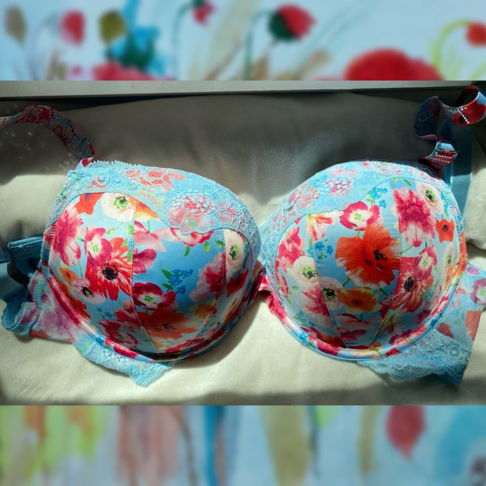 🔒SOLD Victoria’s Secret Satin Shine Strap Push-Up Bra Happy Poppy BNWT